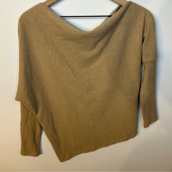 ASTR the Label Khaki Off the Shoulder Asymmetrical Soft Sweater, Size Small - Picture 6 of 8